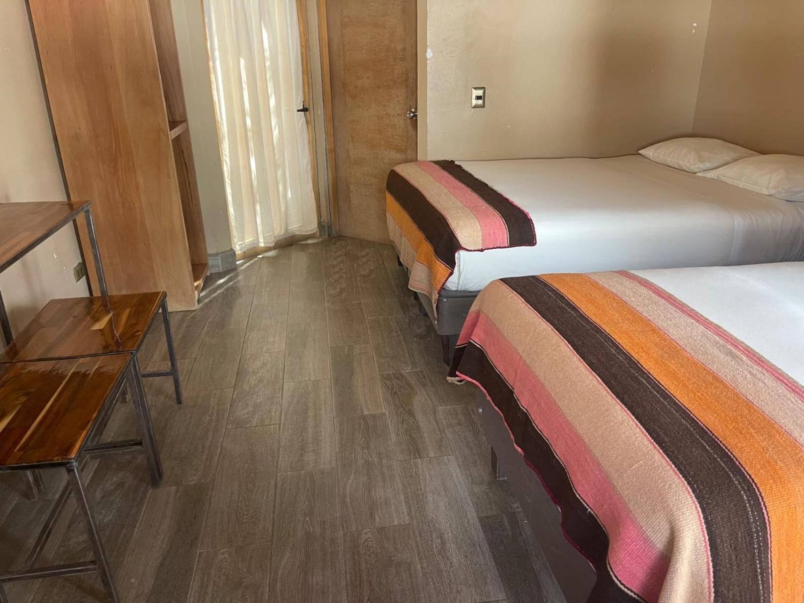 La Cochera 3*
